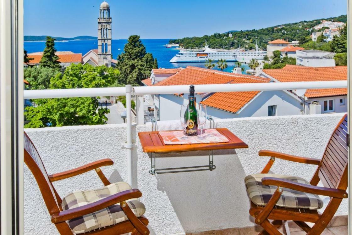 Apartments Jacky Đảo Hvar Ngoại thất bức ảnh